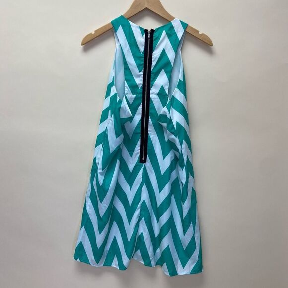 Cocolove Green Sleeveless Chevron Halter Mini Dress Size L Lined Back Zip - Picture 5 of 9